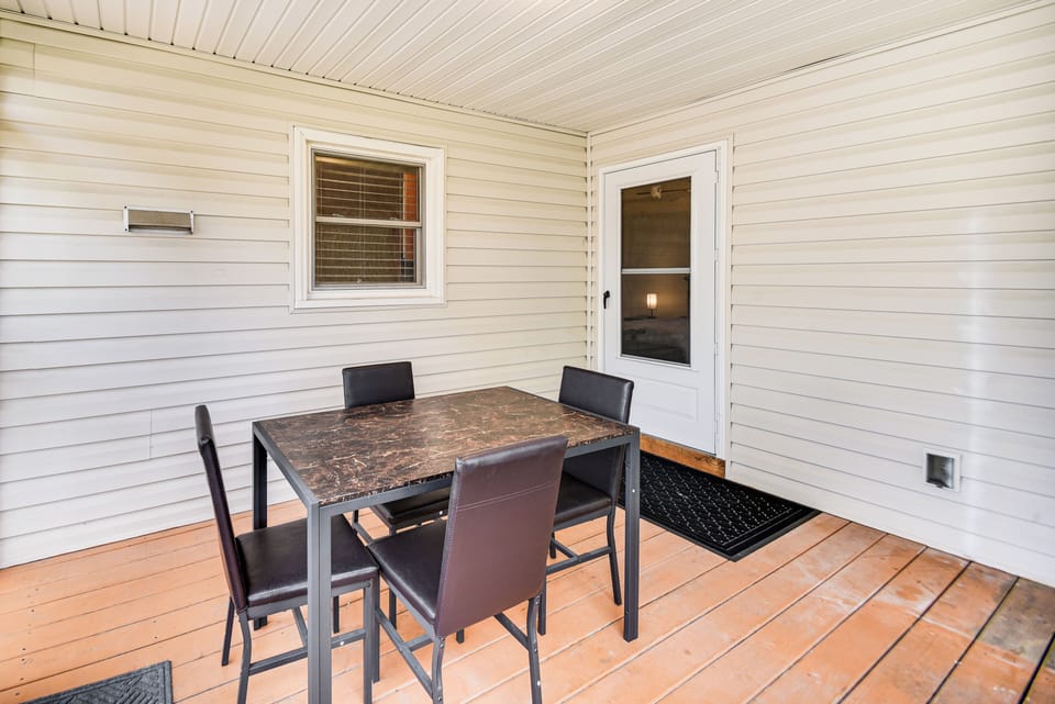 Screened Patio