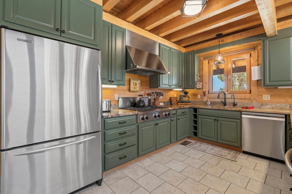 Fully Stocked Kitchen