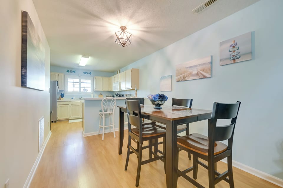 Dining Area | 1st Floor