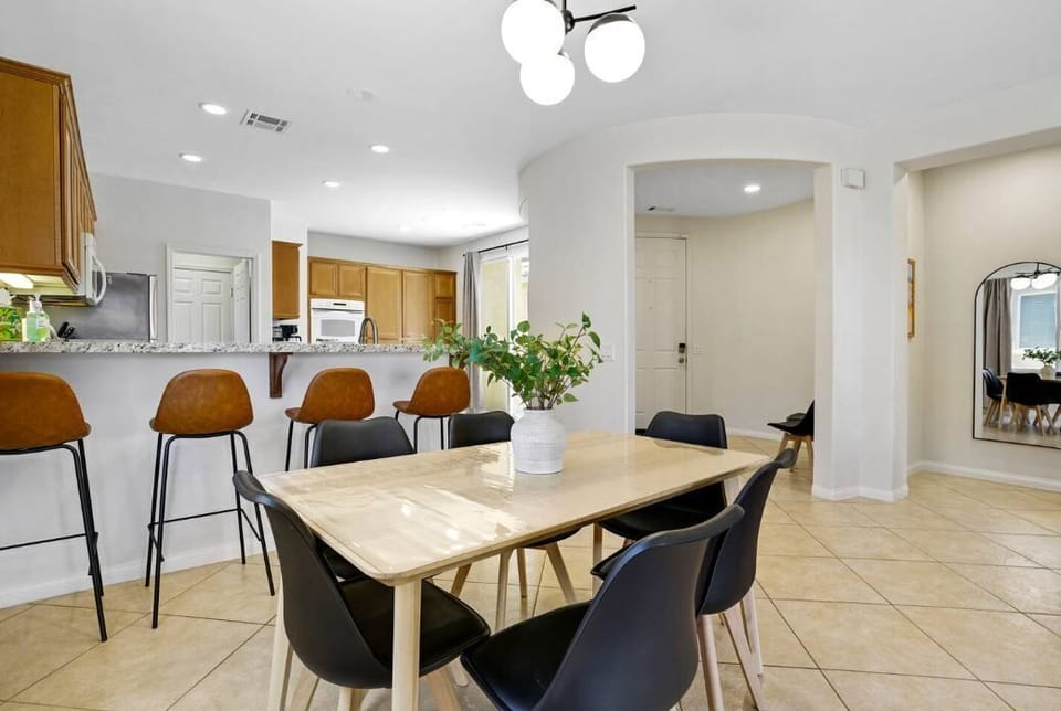 Seating for six, ideal for group dinners and celebrations.