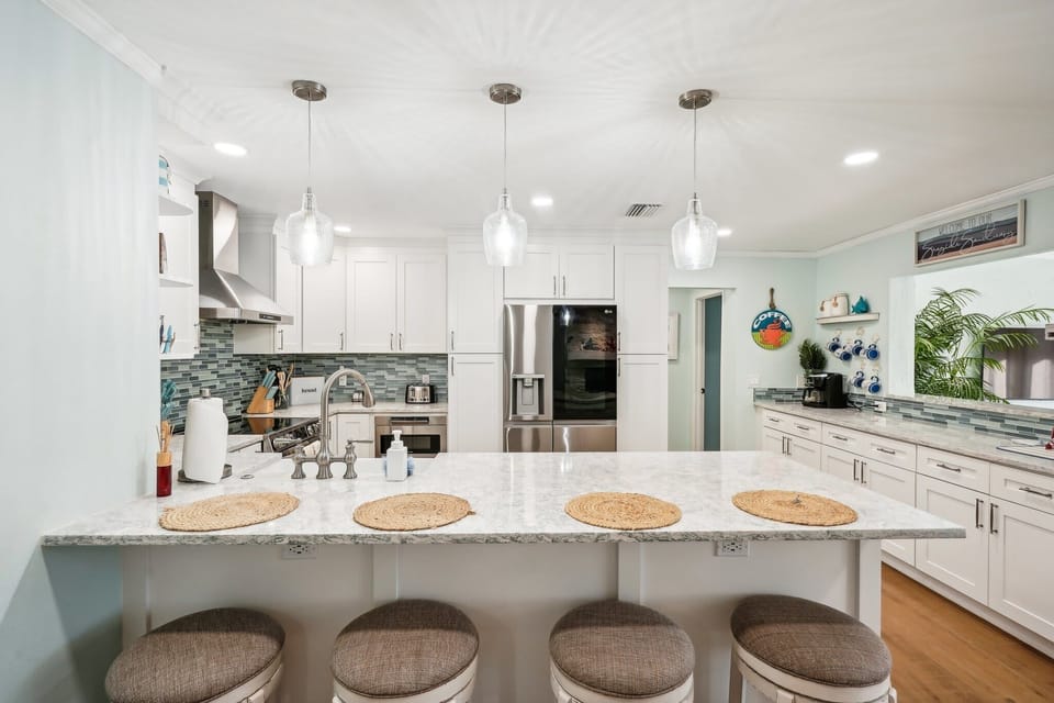 Unleash your inner chef in our fully stocked kitchen, equipped with high-end appliances and everything you need to create delicious meals during your stay!