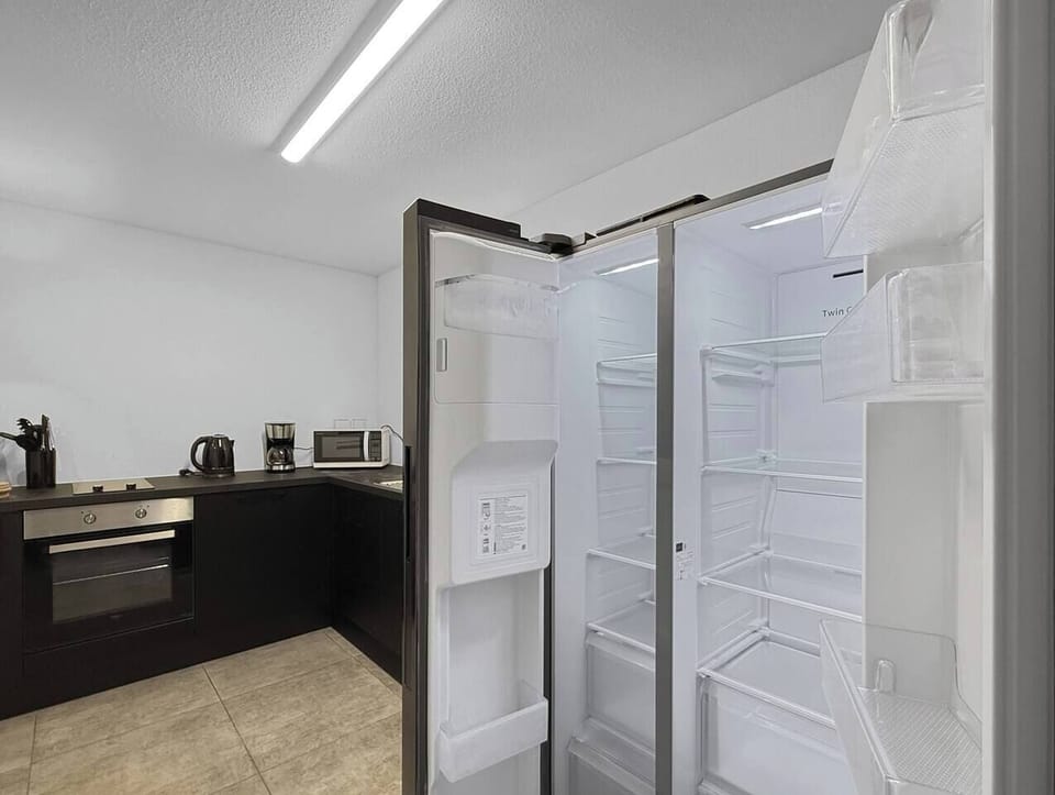 3d1b9959-2903-4257-9933-f0fac3f9d703