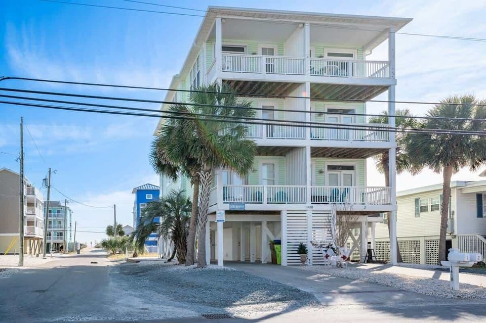 Beach Access 50 steps from your door