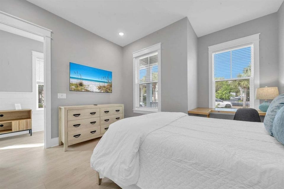First Floor Queen Bedroom