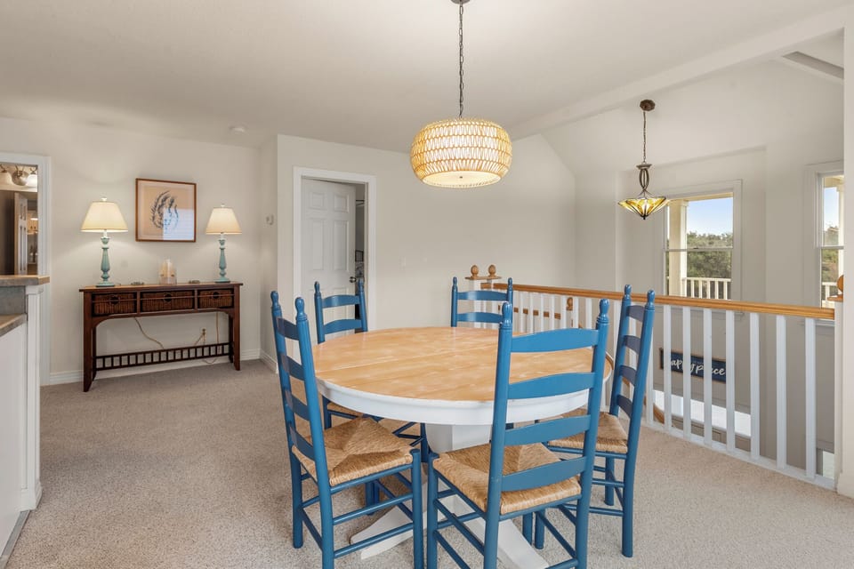 HK71: Seas The Day | Top Level Breakfast Nook