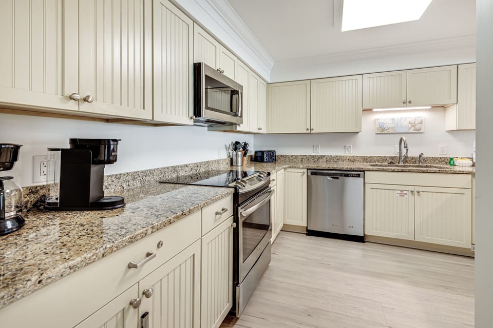 Fully equipped kitchen