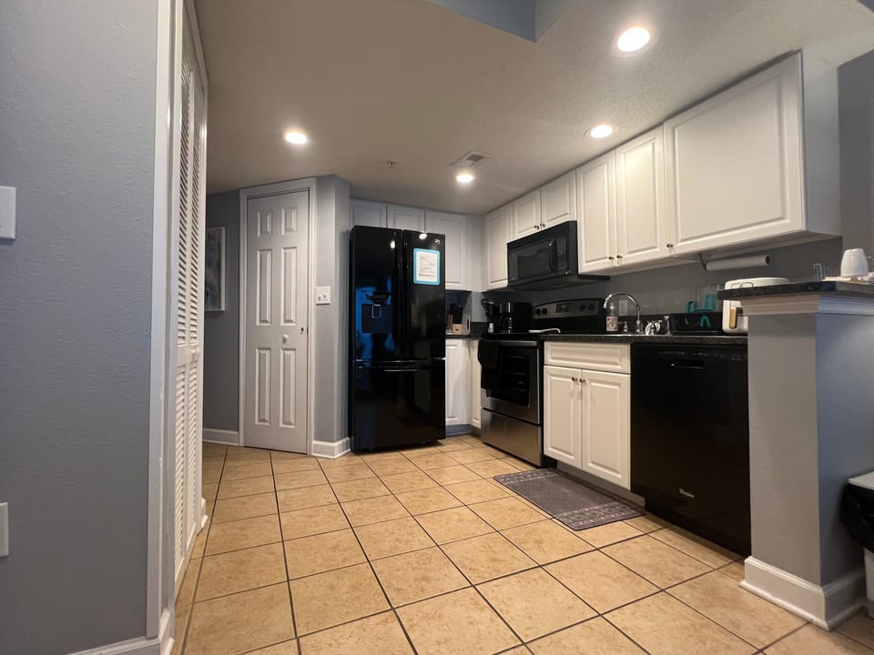 Kitchen - Granite Countertops