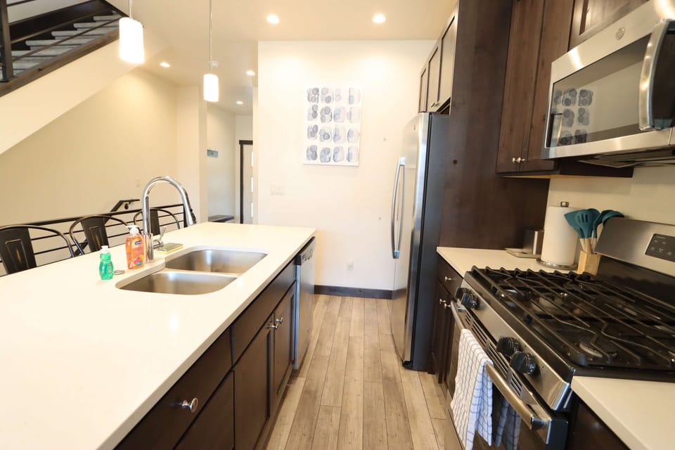 Fully furnished and equipped kitchen