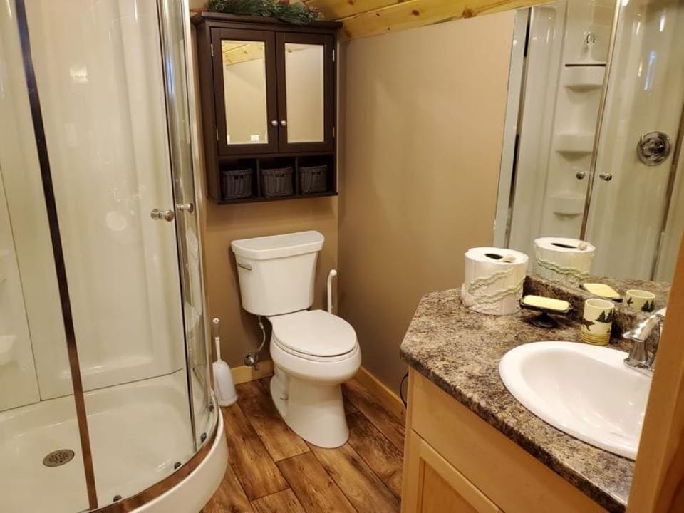 Loft apartment full bathroom 