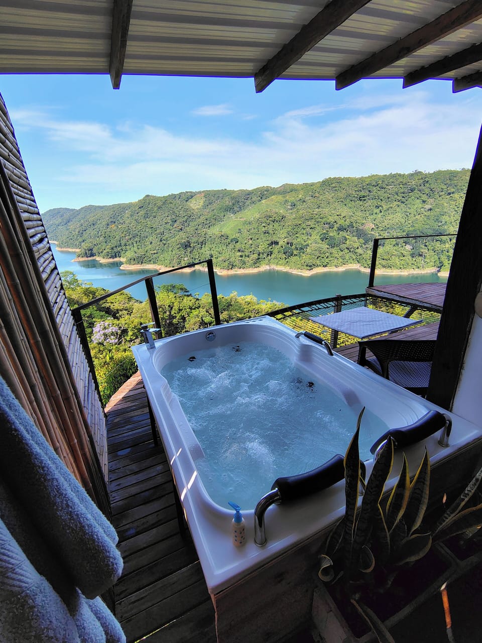 Private jetted hot tub cabin1