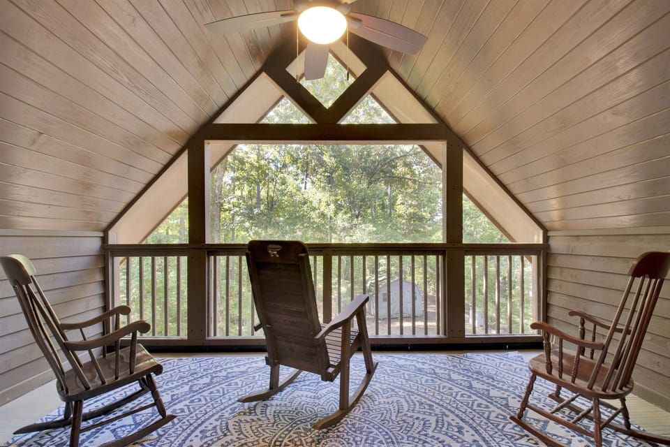Upstairs Screened Porch
