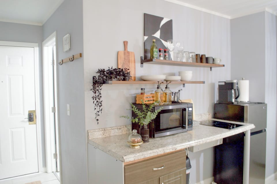 Open concept kitchenette, acts as a full kitchen!
