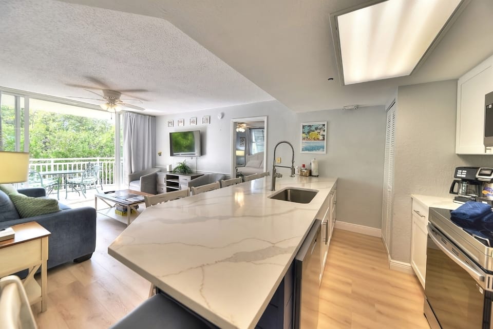 Start your day in our renovated kitchen, then enjoy a delicious breakfast outdoors at the picnic area before a swim in the pool or a workout in the fitness center.