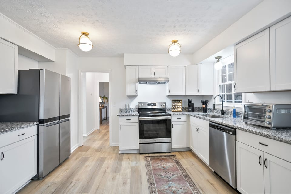 Fully stocked Kitchen 
