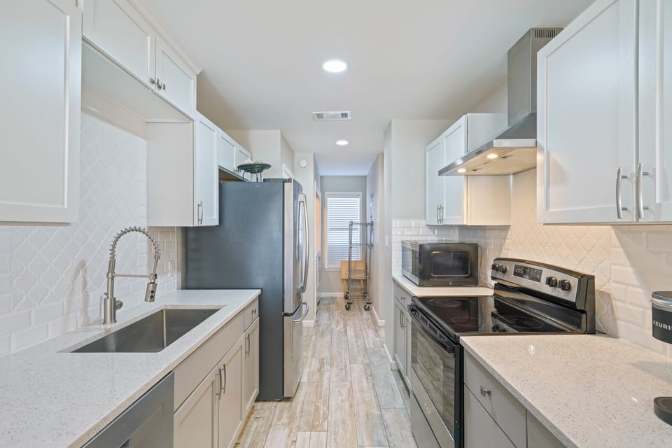Fully equipped kitchens perfect for family meals and beachside snacks