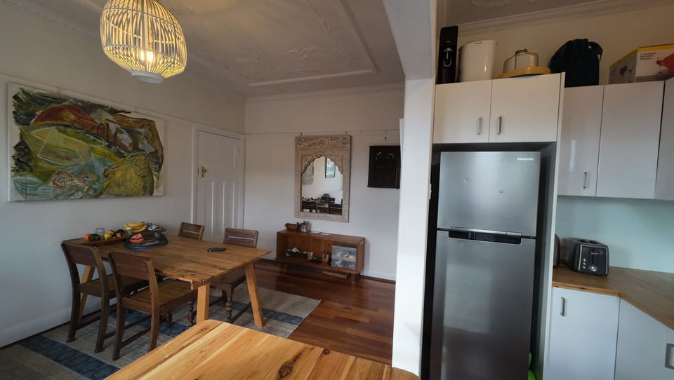 Dining & lounge room 