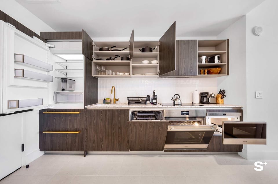Fully equipped kitchen
