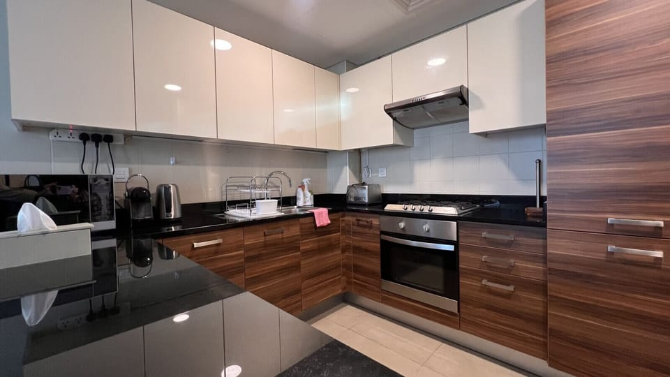 Sparkle Tower | Elegant 1-Bedroom Apartment in Dubai Marina