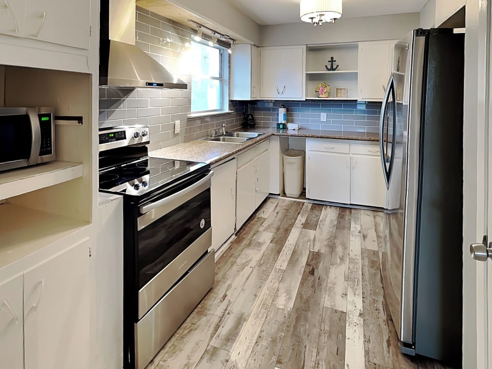 Main Building - Ground Level, Full Size Kitchen