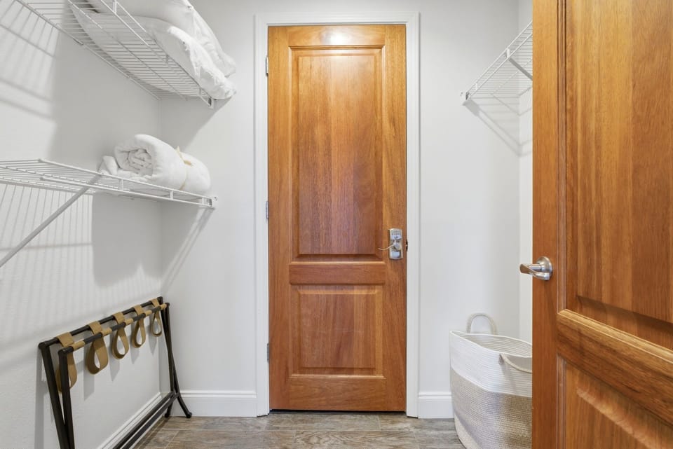 Primary Bedroom-Closet