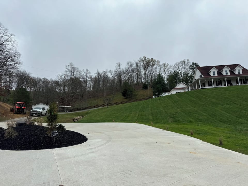 Drive way into farm and vrbo