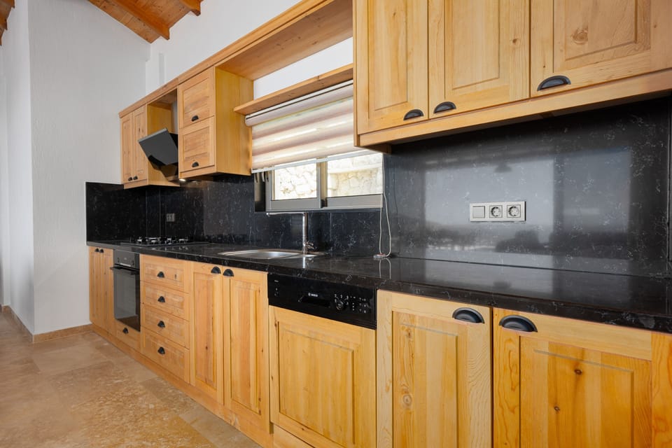 Fully equipped kitchen