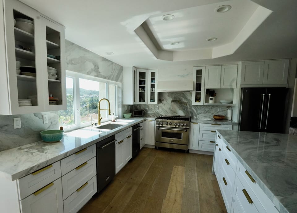 Gourmet oven/stove, two dishwashers, 2 refrigerators, large pantry