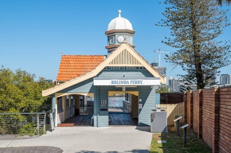 Bulimba Ferry Terminal only 3 mins walk away!