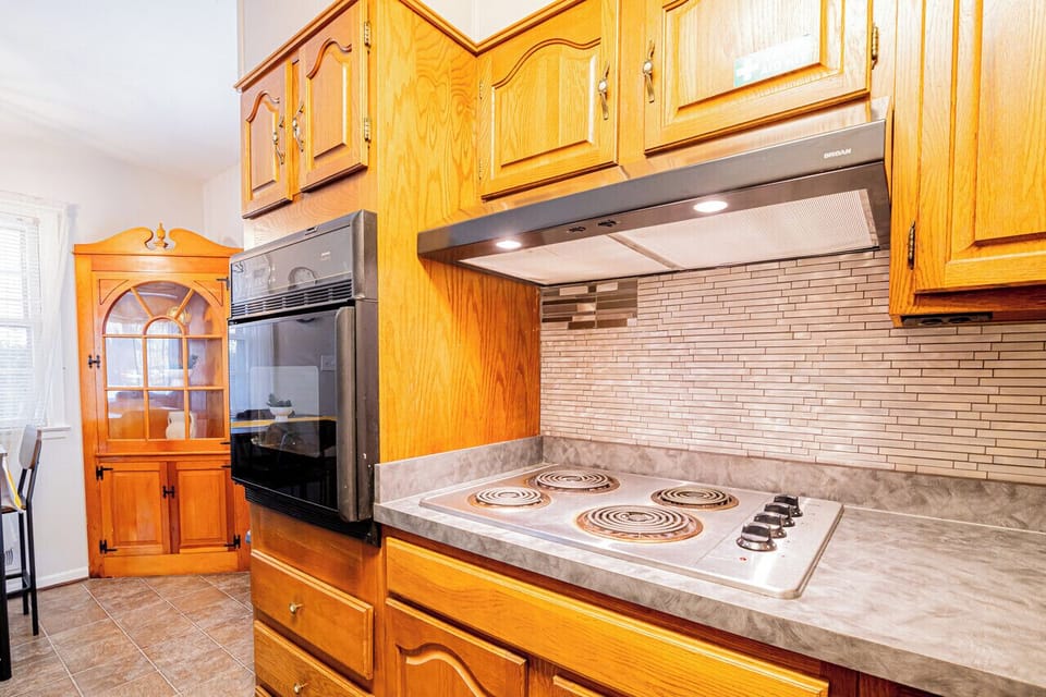 Full Kitchen