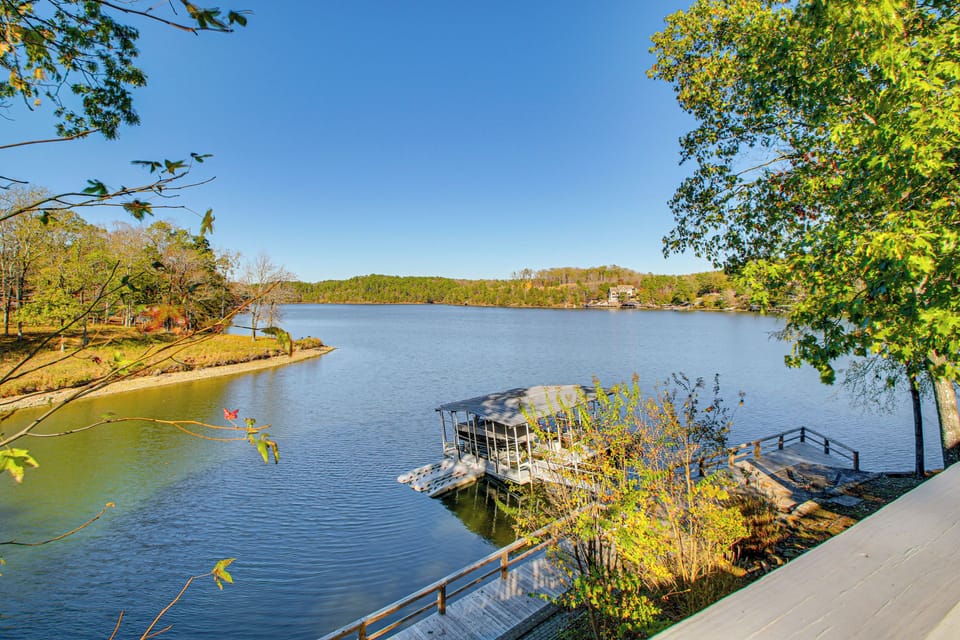 Royal Vacation Rental | 4BR | 3BA | Step-Free Entry | 1,930 Sq Ft