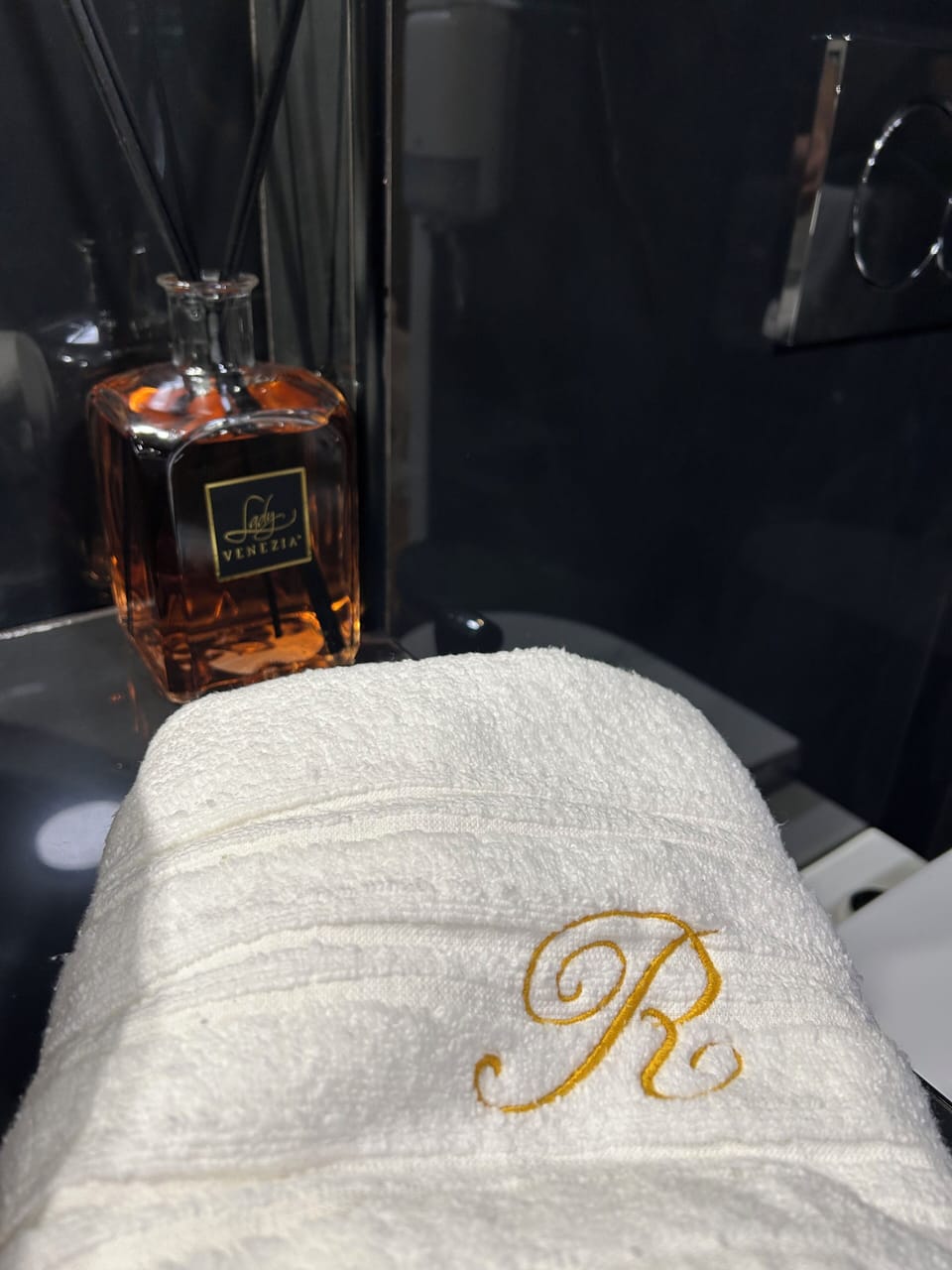 Bathroom amenities