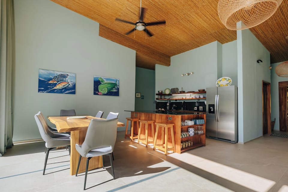 Dining Room and kitchen (1)