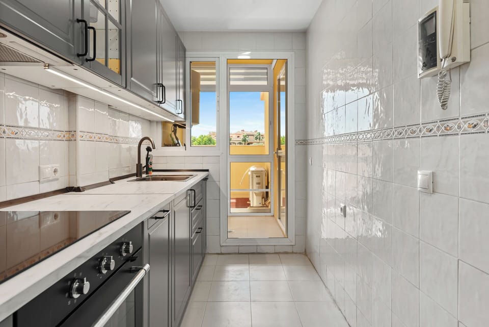 Kitchen 2
