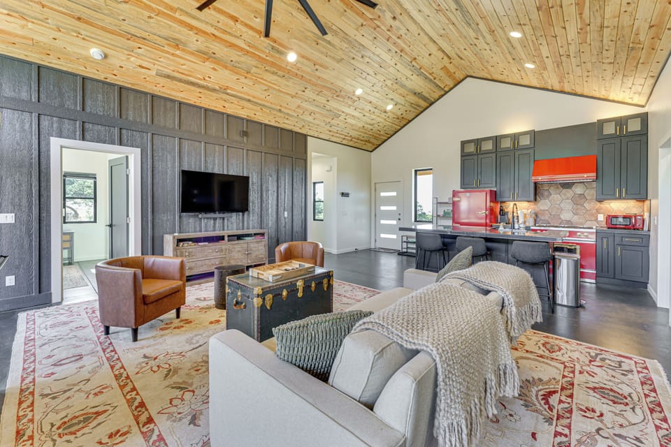 Living Room | Single-Story Home | Central Heating