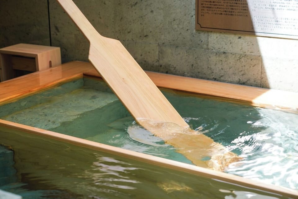 Guest room open-air bath