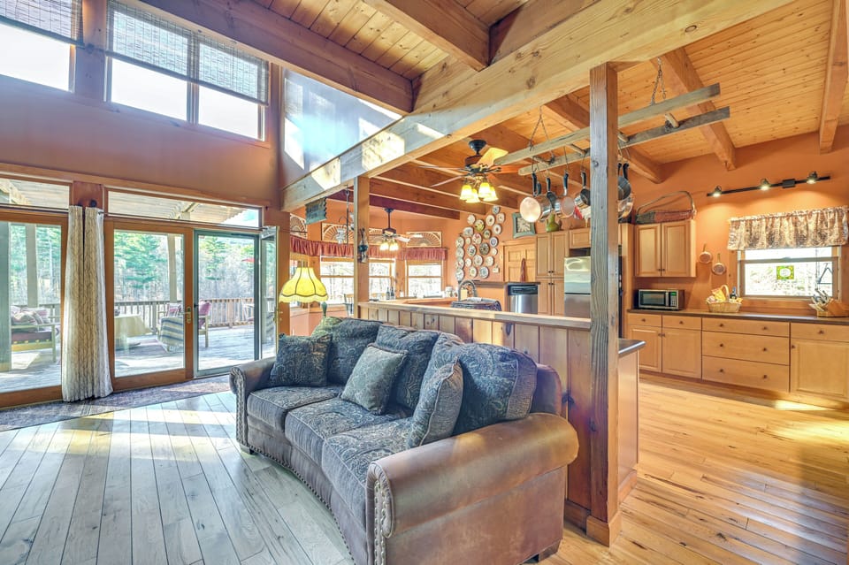 Interior | Open Floor Plan | Free WiFi | Exposed Wood Beams