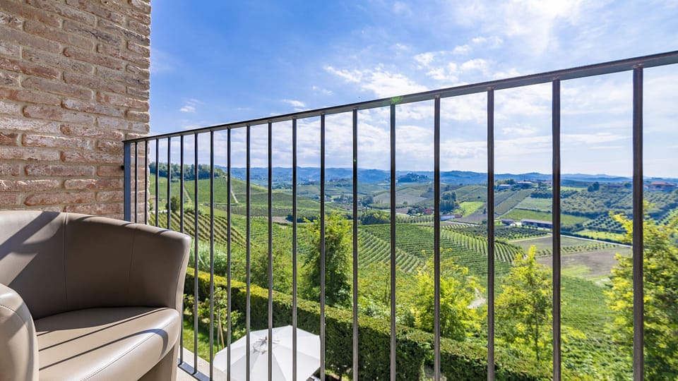 Villa Bianca - Neive, Piedmont - by NORTHITALY VILLAS vacation rentals