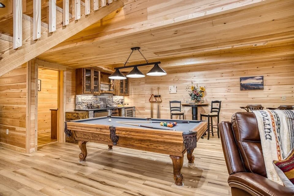Fantastic game room and wet bar - lower level