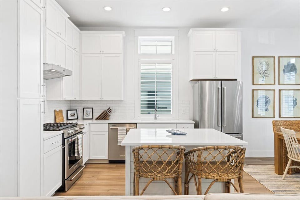 Kitchen, 1st Floor