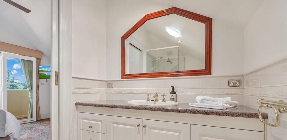 Master ensuite