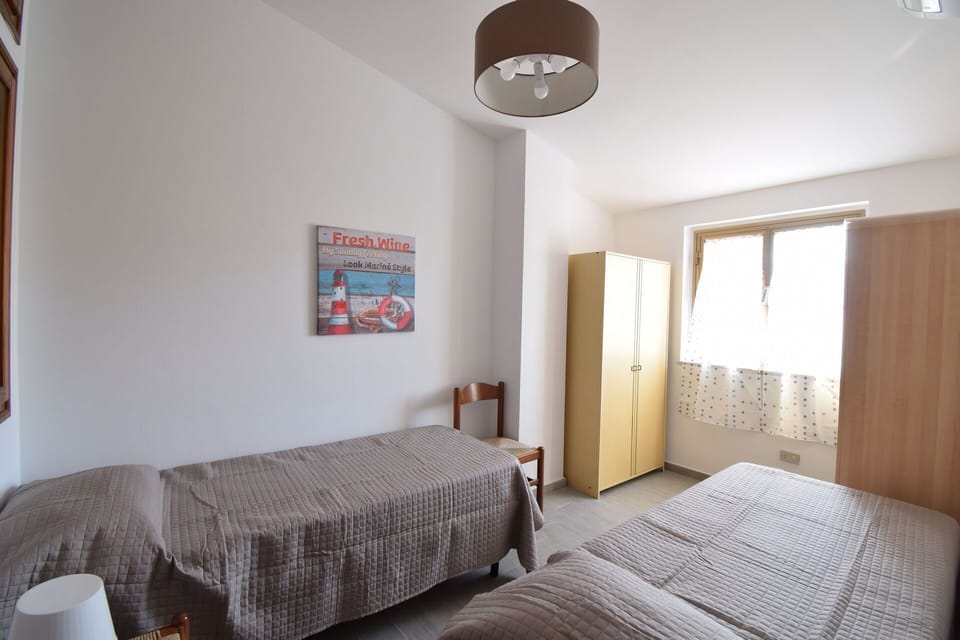 Autumn, Bedroom, Spring, Summer, Winter
