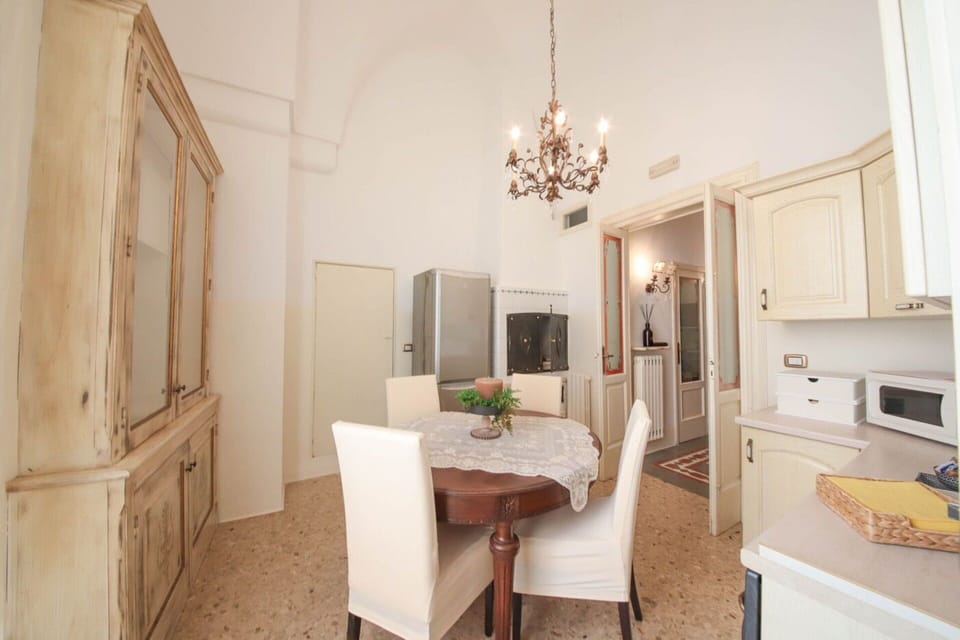 Autumn, Kitchen, Spring, Summer
