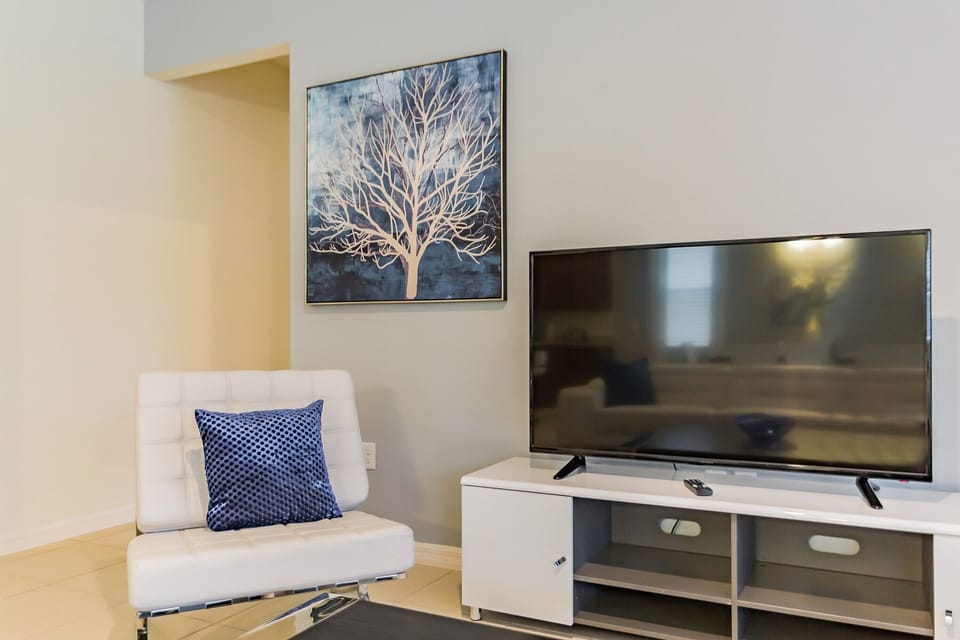 Screen, LCD Screen, Furniture, Living Room, Indoors