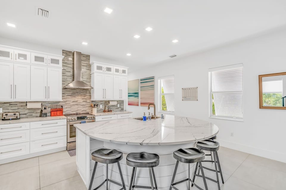 Main kitchen island 2