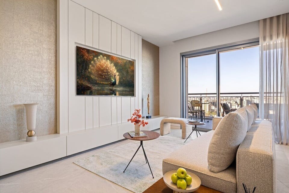 Living Room / Lounge