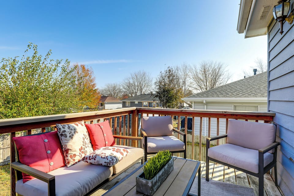 Lincoln Vacation Rental | 4BR | 2BA | 1,099 Sq Ft | 2 Steps Required