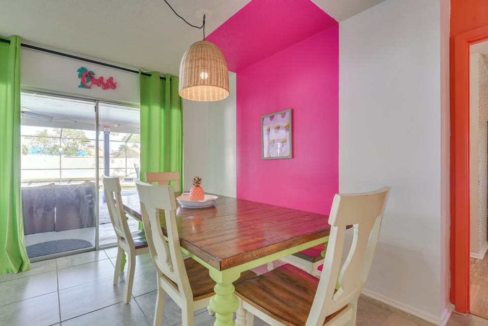 Dining Area | Dining Table | Dishware/Flatware
