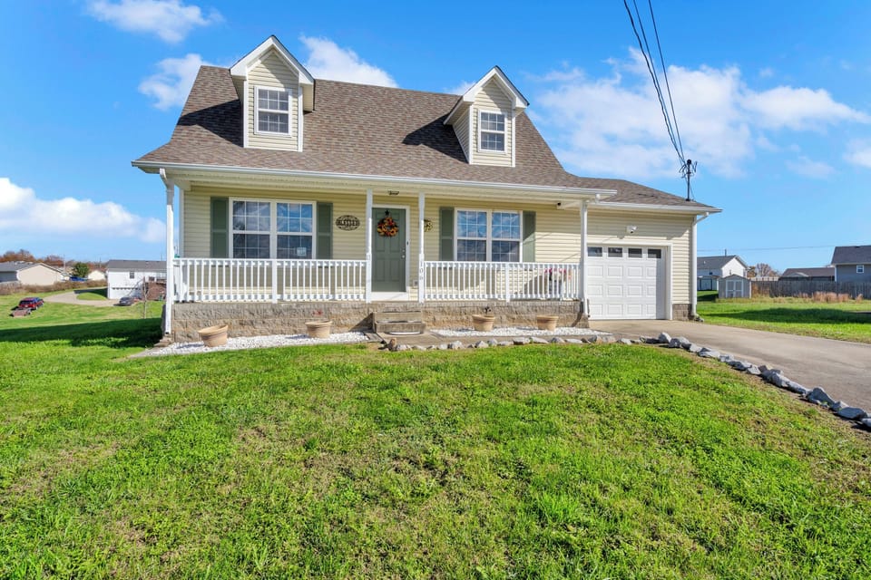 Fully stocked home, ready to serve your entire group. Visiting family? Staying for work? Whether you need a few days or a few months, we've got you covered.