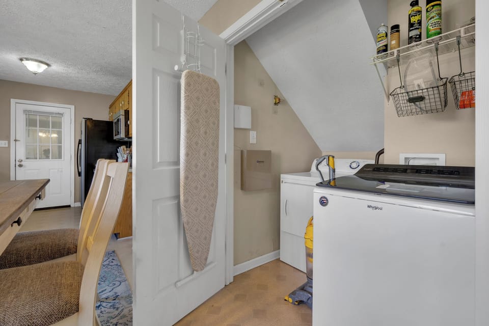 Three bedrooms and two bathrooms. All appliances and high speed WIFI ready to work for you! Includes washer dryer and everything you need to be at home away from home..