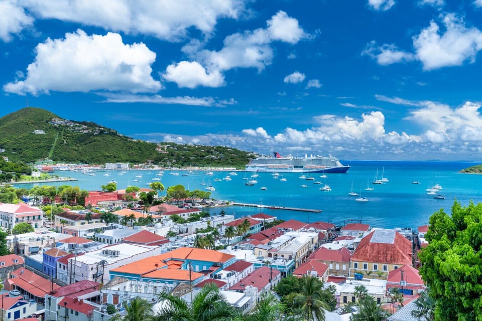 Downtown Charlotte Amalie is just a few minute`s walk away!